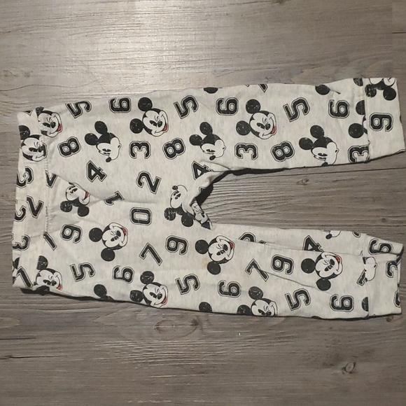 🧡 H&M | Toddler Mickey Mouse Shirt and Legging | 12-18 Months | Disney - Picture 3 of 5